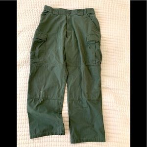 511 Tactical Series Mens Covert Cargo Pants 74290 Size Large Green 34” waist